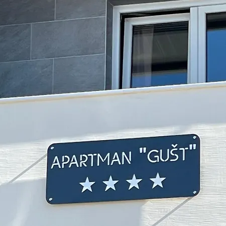 Apartamento “gust” *