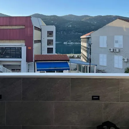 “gust” Ploce (Dubrovnik-Neretva)