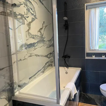 “gust” * Ploce (Dubrovnik-Neretva)