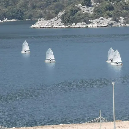 “gust” Apartamento