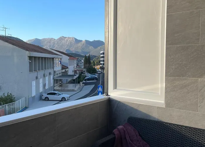 “gust” * Ploce (Dubrovnik-Neretva)