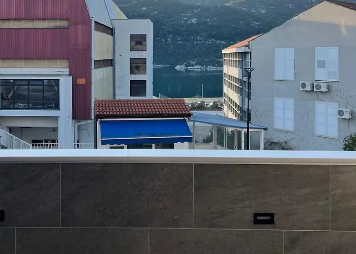 “gust” Ploce (Dubrovnik-Neretva)