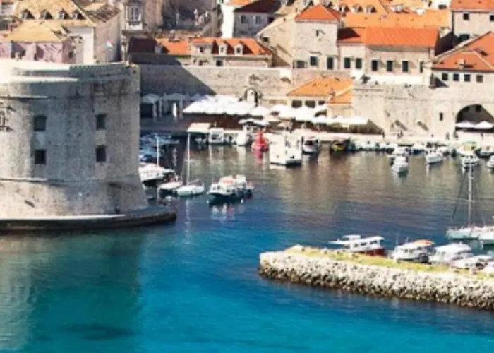 Apartamento “gust” *